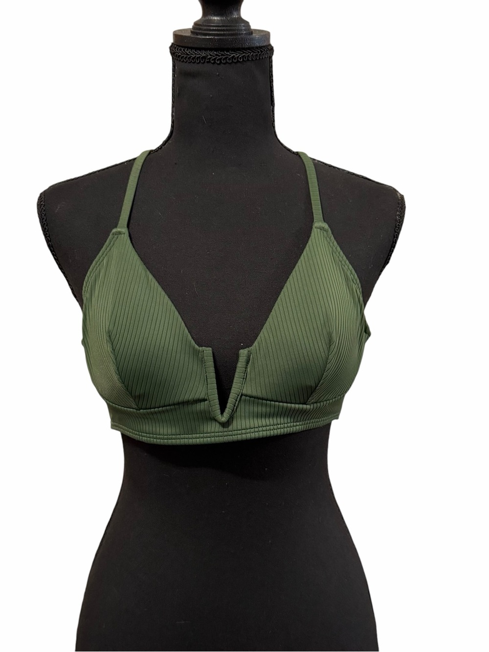 Shade & Shore Hunter Green Ribbed Bikini Top with V Detail in a size 34B